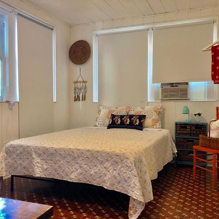 Private Studio With Free Parking Miami Luaran gambar