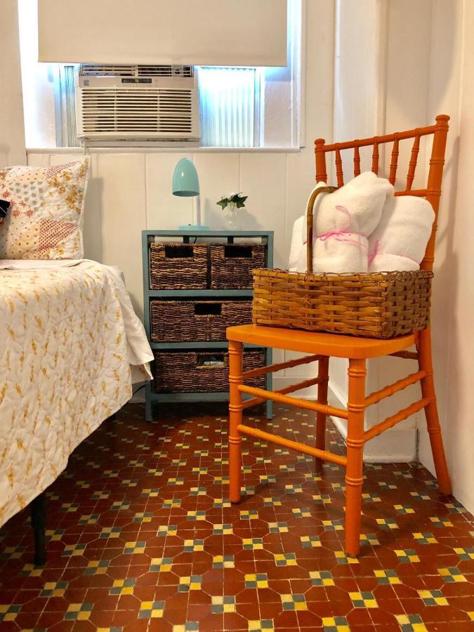 Private Studio With Free Parking Miami Luaran gambar