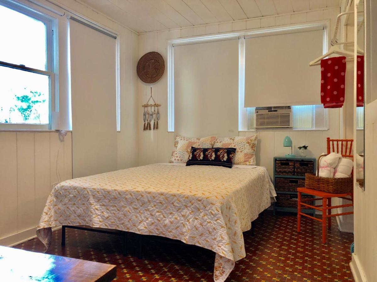 Private Studio With Free Parking Miami Luaran gambar