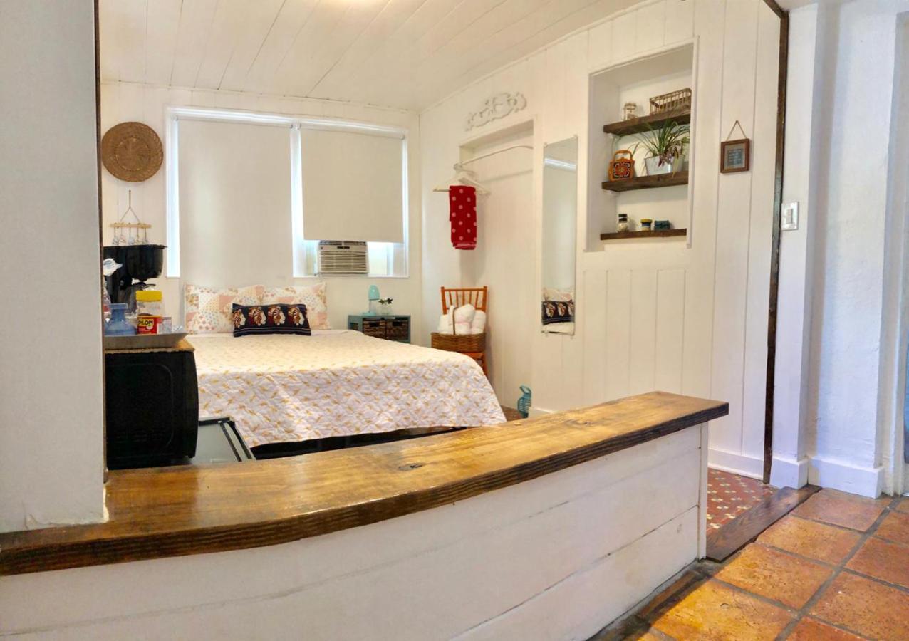 Private Studio With Free Parking Miami Luaran gambar