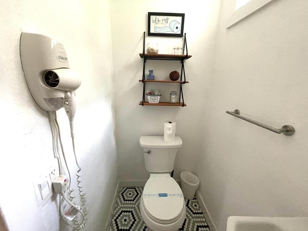 Private Studio With Free Parking Miami Luaran gambar