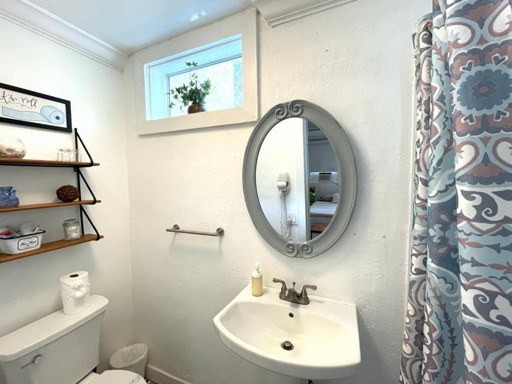 Private Studio With Free Parking Miami Luaran gambar